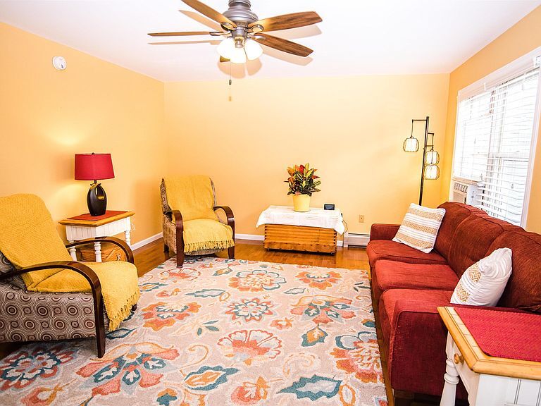 17 Craftsbury Ct UNIT 22, Essex Junction, VT